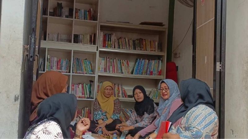  PKK Meruya Utara Gelar Pelatihan Kreativitas dan Keterampilan Ibu-Ibu 