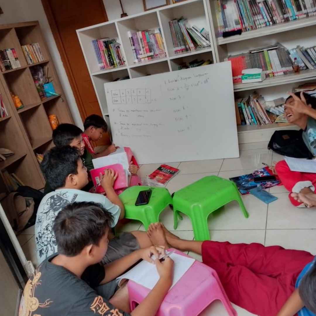Fasilitas Tiga Siku